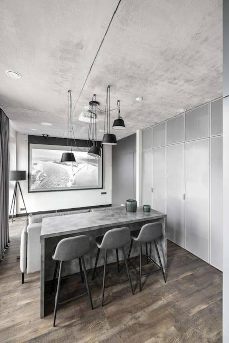 Boutique With Free Parking & Ac Huoneisto Kaunas