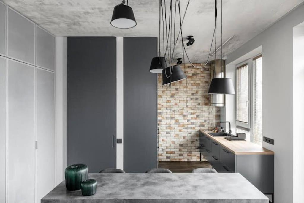 Huoneisto Boutique With Free Parking & Ac